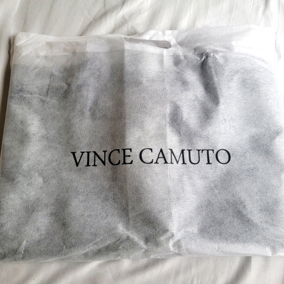 Vegan leather tote - Picture 2 of 2